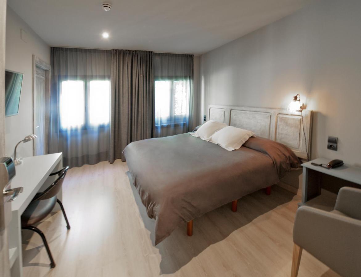 Hotel Jardi Apartaments Mollerussa Esterno foto