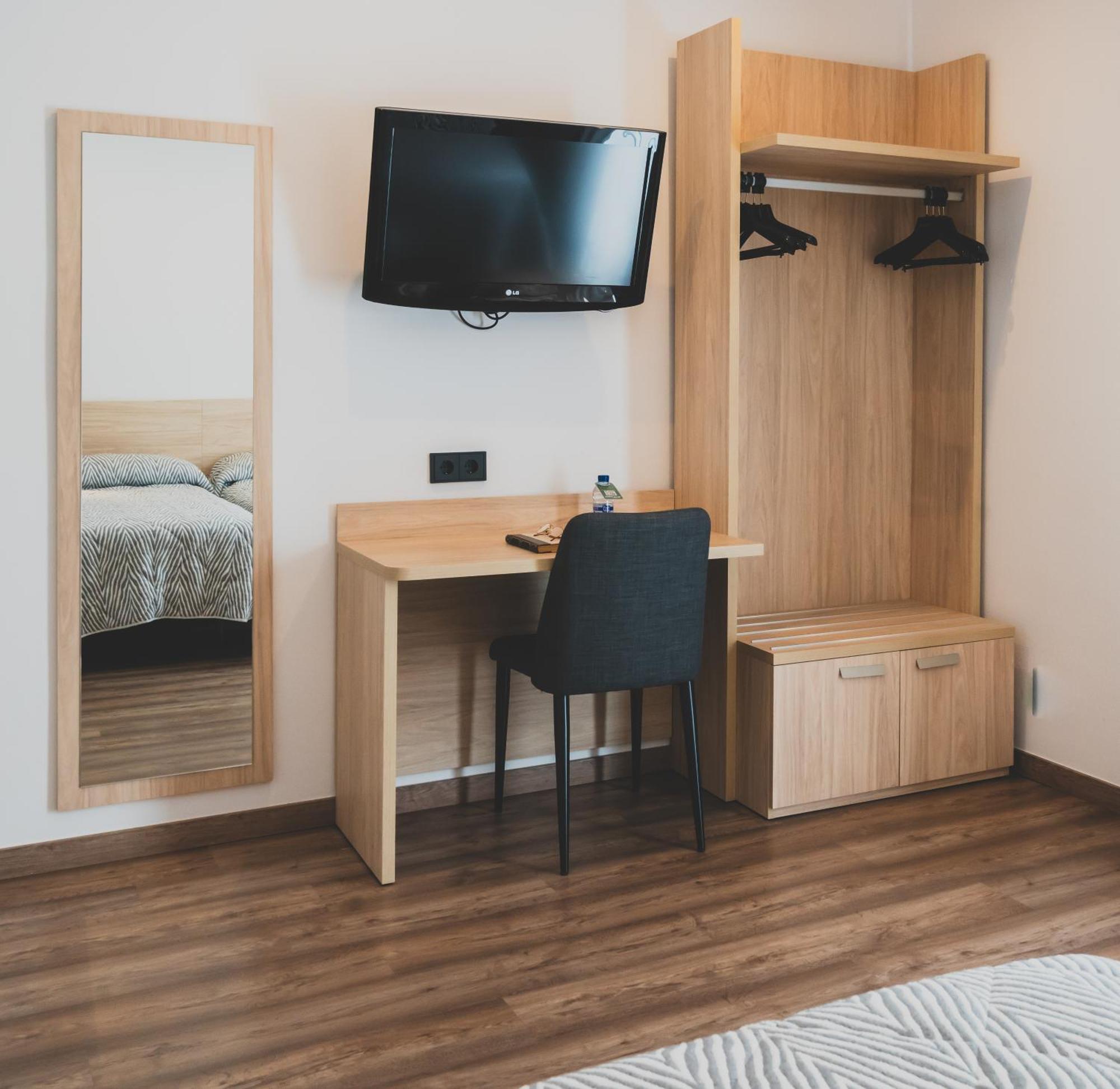 Hotel Jardi Apartaments Mollerussa Esterno foto