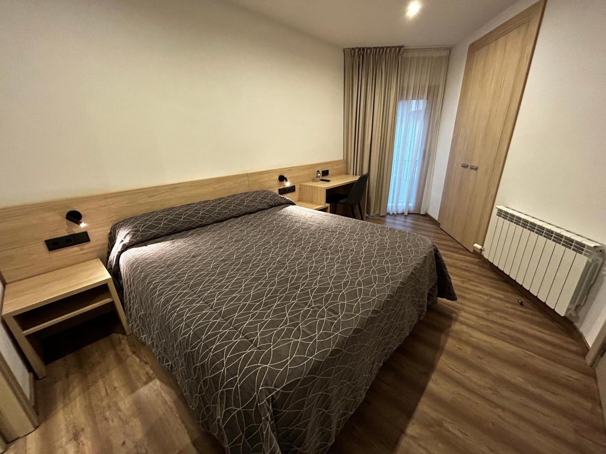 Hotel Jardi Apartaments Mollerussa Esterno foto