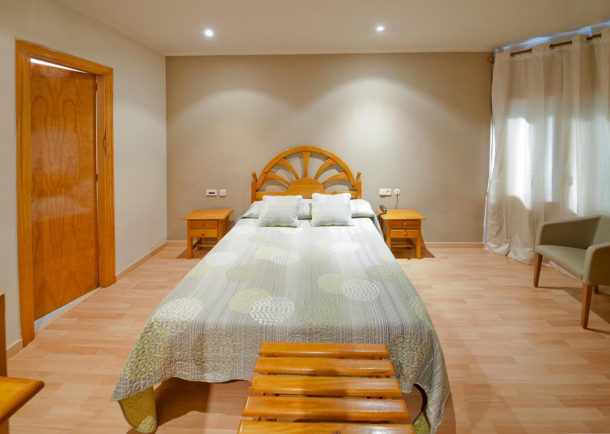 Hotel Jardi Apartaments Mollerussa Camera foto