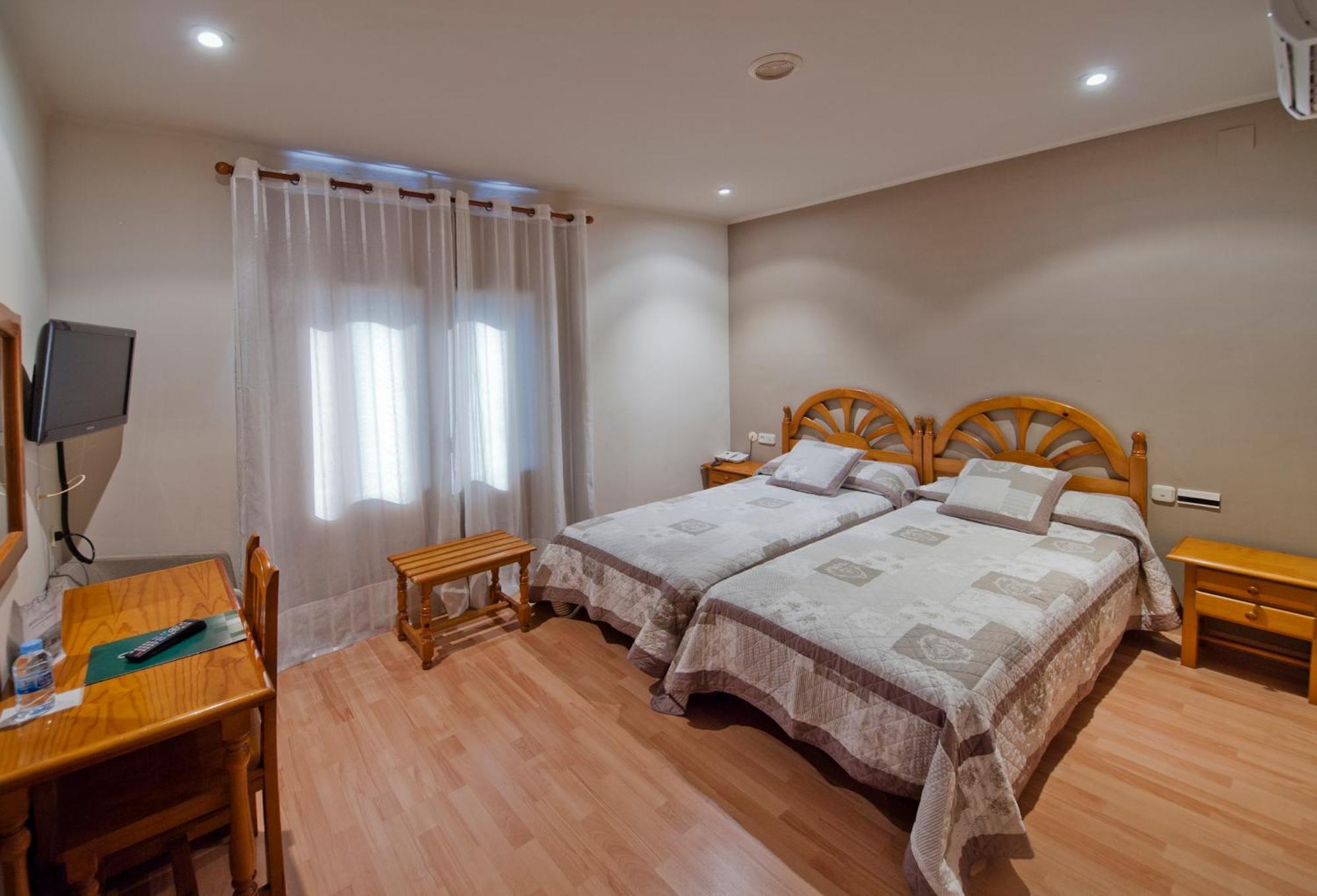 Hotel Jardi Apartaments Mollerussa Esterno foto