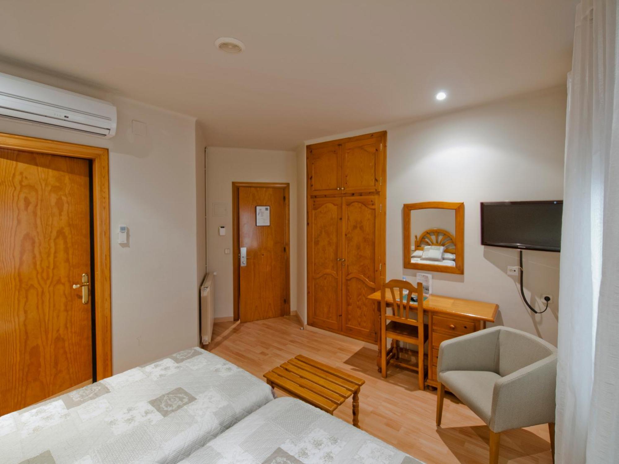 Hotel Jardi Apartaments Mollerussa Esterno foto